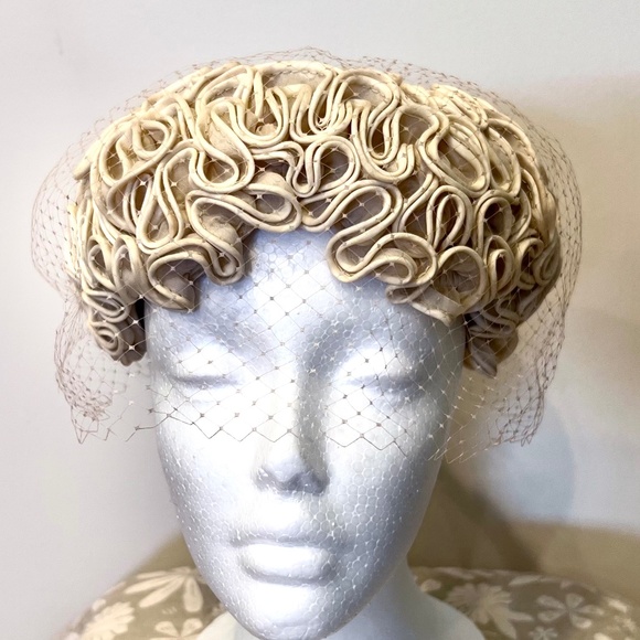 Strawbridge & Clothier Accessories - Vintage Strawbridge & Clothier Veiled Fascinator Hat